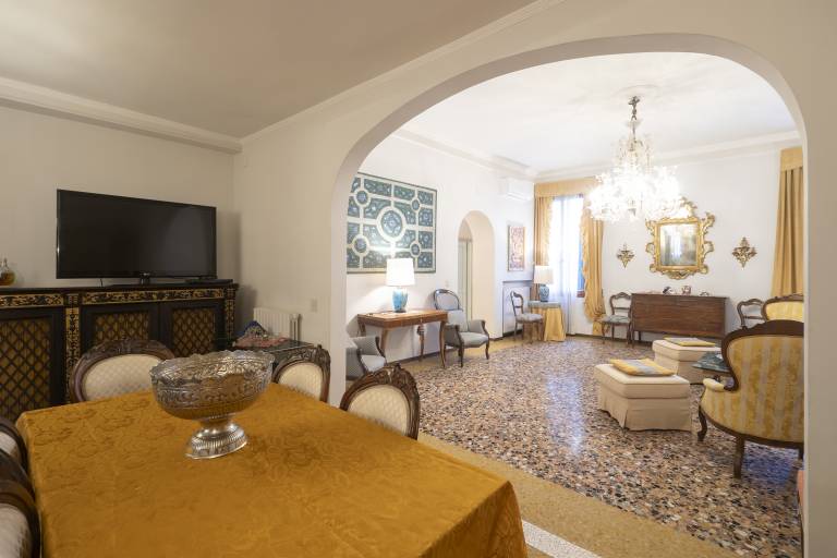 Rental apartment | Near Rialto Bridge | City view — photo 3