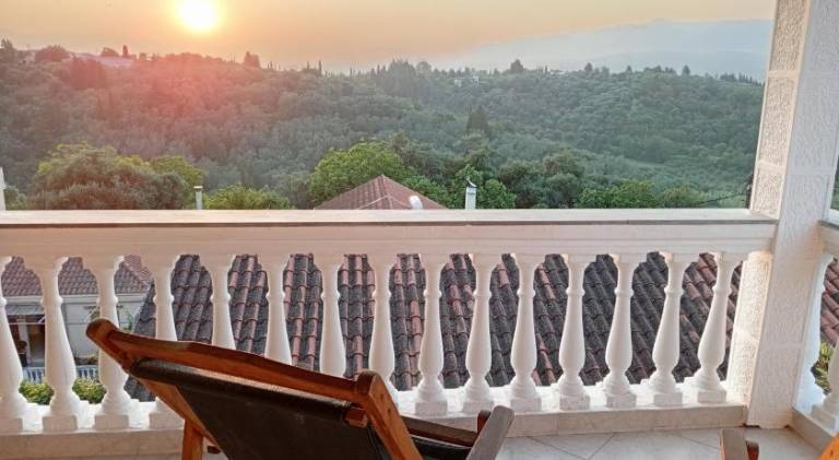 Διαμέρισμα  Astrakeri