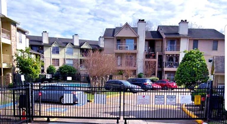Holiday apartment with pool in Stafford, TX