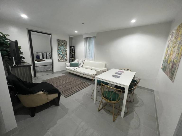 Holiday apartment with pool — photo 2
