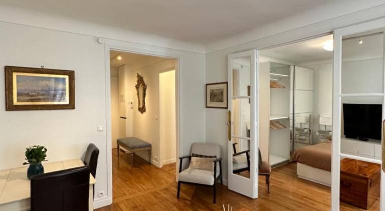 Apartment | Near Arc de Triomphe | Pets allowed — photo 2