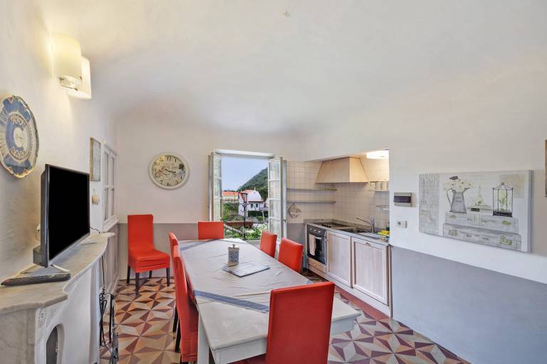 Pet-Friendly Apartment Trilocale Ginevra with Mountain View, Balcony & Wi-Fi — photo 5