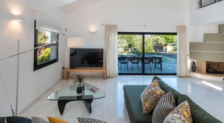 Villa with terrace, private pool & BBQ — photo 2