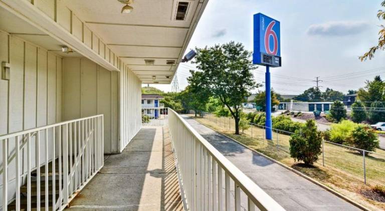 Motel 6 Pittsburgh, PA - Crafton — photo 4