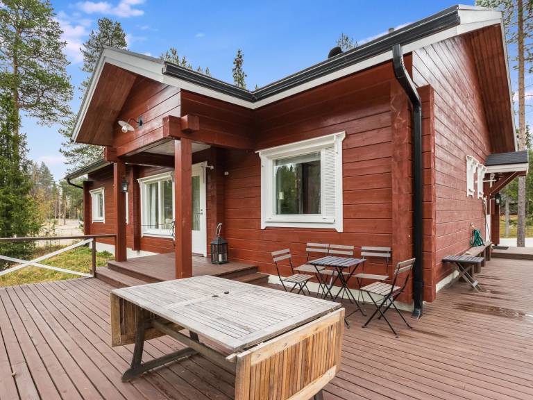 Vacation home with terrace & sauna — photo 2
