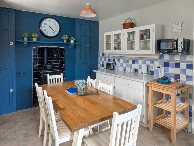 Family-oriented beautiful cottage with garden | River view | Dogs allowed — photo 3