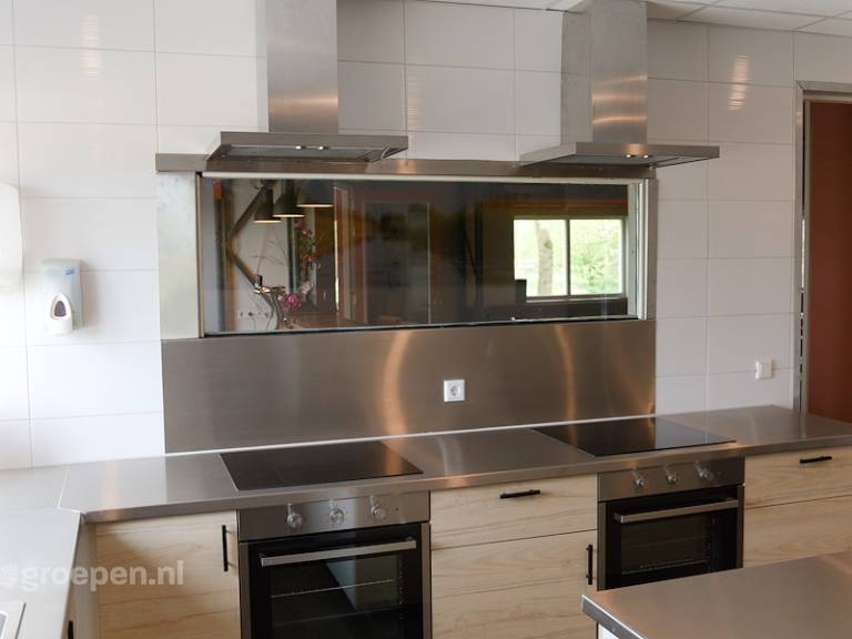 Lovely vacation home with patio | Pet-friendly — photo 2
