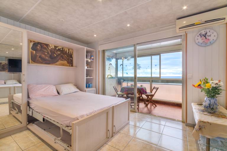 Holiday Apartment "Le Maeva" with Sea View, Terrace & Wi-Fi — photo 2