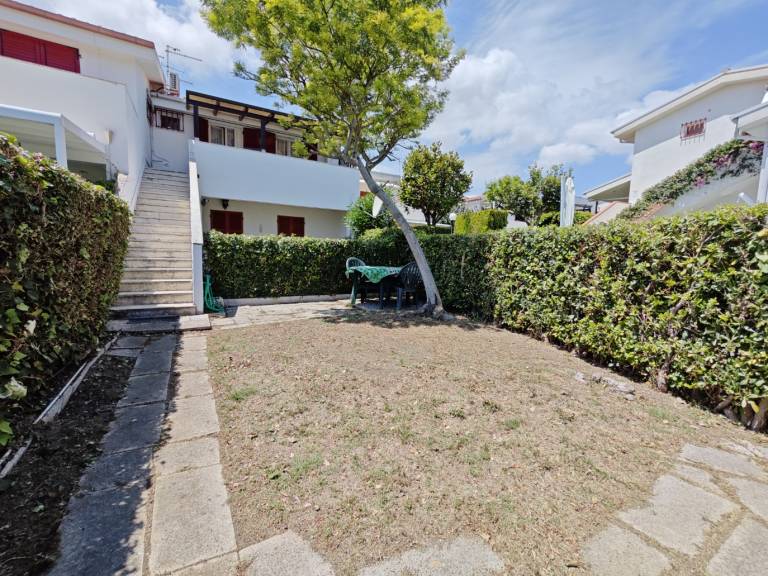 Child-friendly wonderful rental apartment with terrace & yard | Garden view | Beach nearby | Pets allowed — photo 2