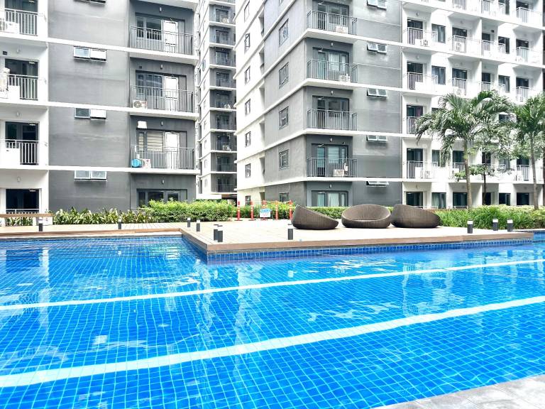 House with pool & garden — photo 5