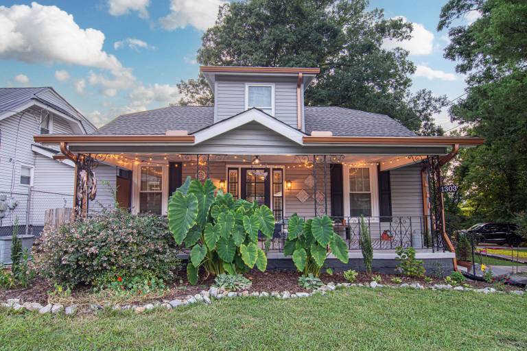 House  Avondale