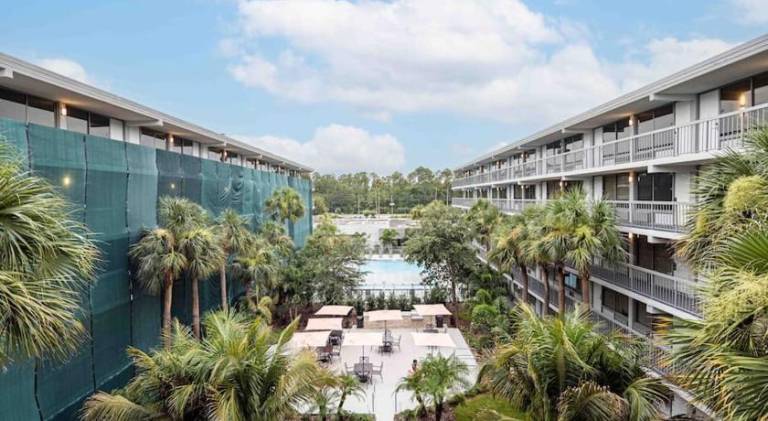 Luxury Orlando 1BR Condo with Pool view & Next to Disney — photo 3