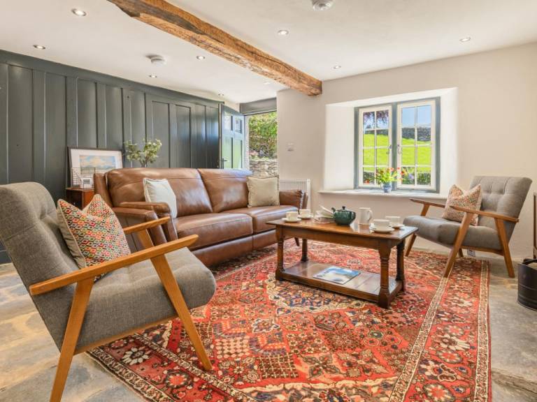 Charming cottage with yard | Pets are welcome — photo 2