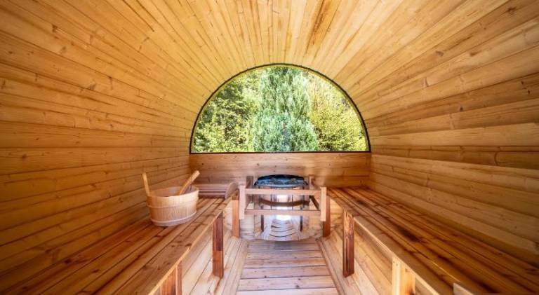 Chalet with pool | Pets are welcome — photo 3