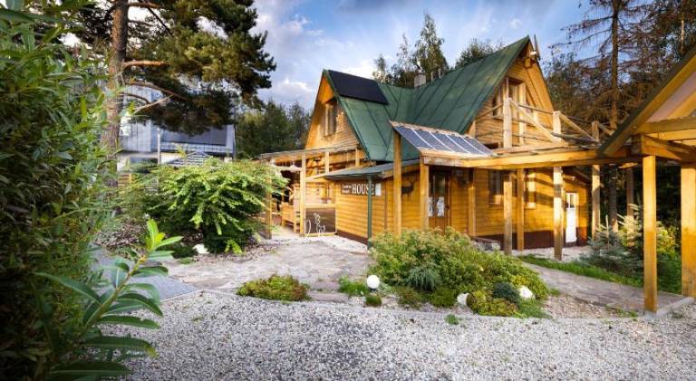 Chalet with pool & hot tub | Pet-friendly in Stara Lesna