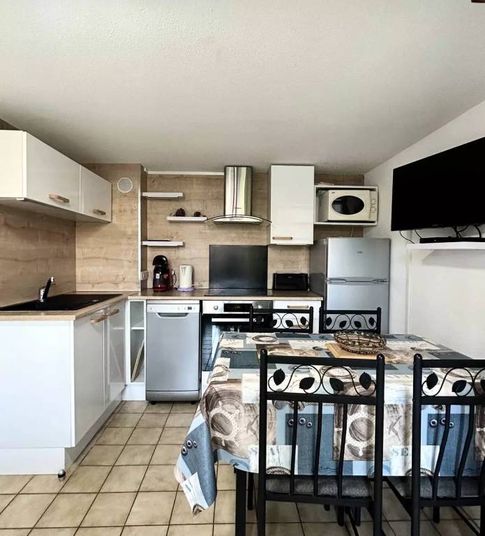 Fully equipped pleasant holiday apartment with garden & barbeque | Beach nearby | Dogs allowed — photo 2