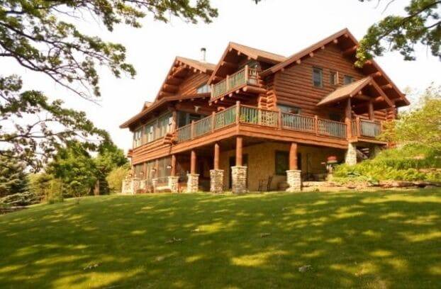 Lodge Blue Mounds