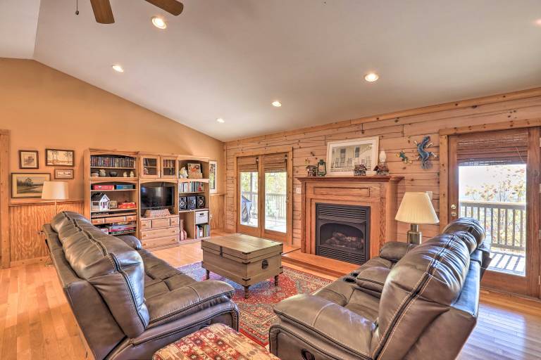 Bring a Pet Bostic Cabin w Mtn Views
