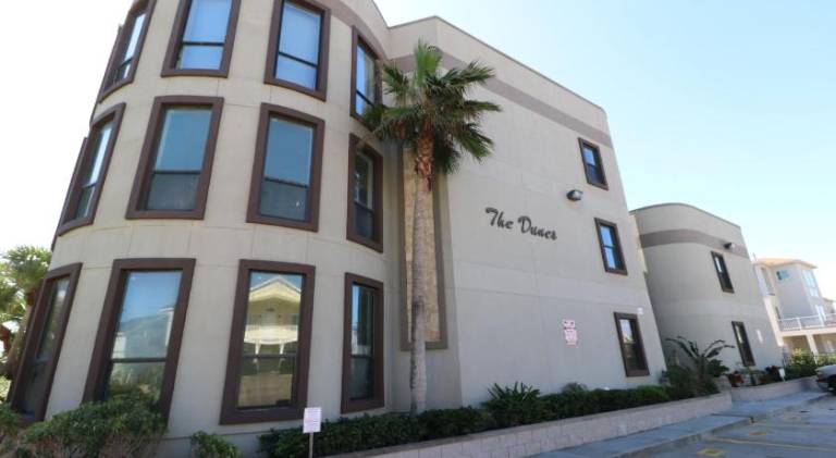 Holiday apartment with yard, grill & terrace in South Padre Island, TX
