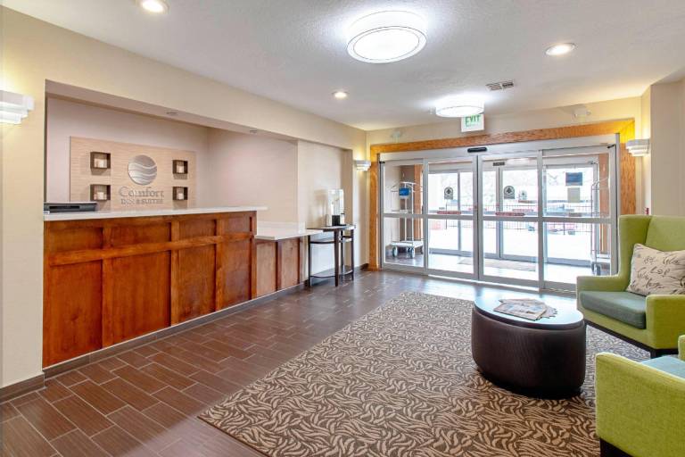 Comfort Inn & Suites Fredericksburg — photo 3
