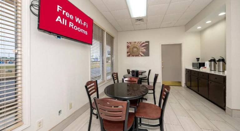 Red Roof Inn Bay Minette — photo 5