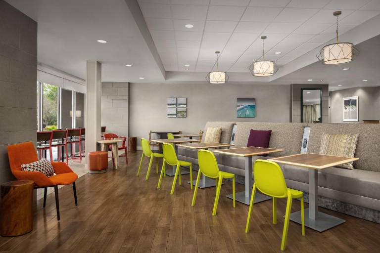Home2 Suites by Hilton Jacksonville — photo 5