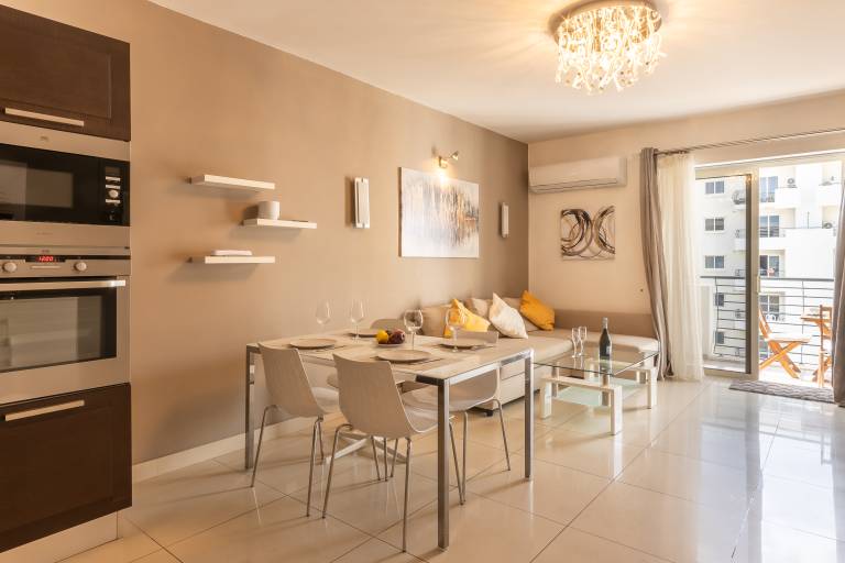 Family-friendly rental apartment with terrace | Pet-friendly — photo 3