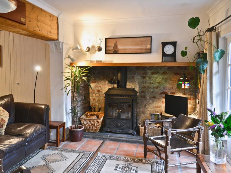 Family-oriented beautiful cottage with terrace, yard & BBQ | Dogs allowed — photo 2