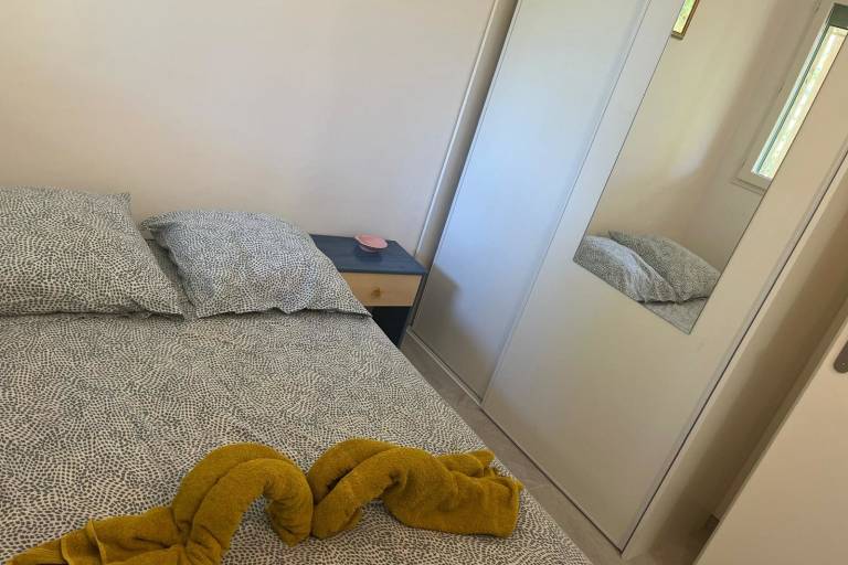Renovated 1 bedroom apartment near sea — photo 4