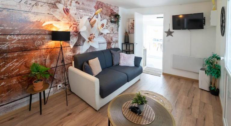 Charming apartment with jacuzzi | Pet-friendly — photo 2