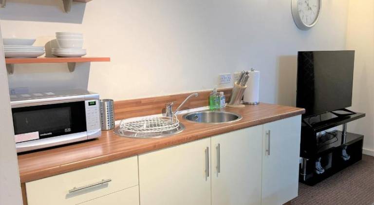Charming apartment | Near Manchester Town Hall | Good for workation | Pet-friendly — photo 3