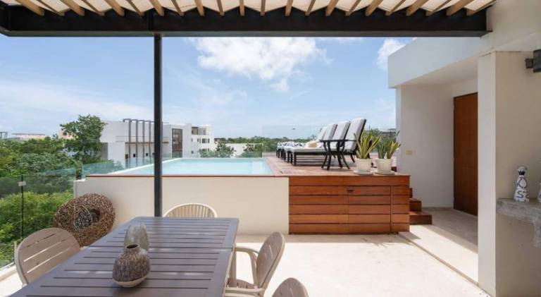 Apartment with patio, garden & pool — photo 3