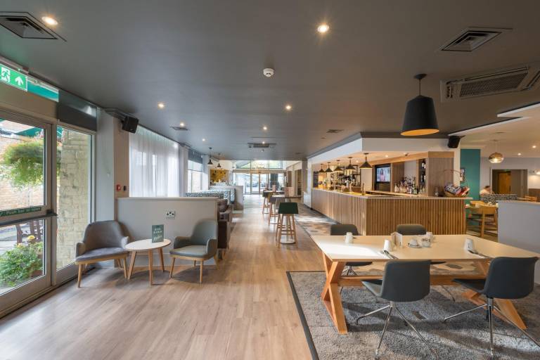 Holiday Inn Swindon By IHG — photo 2
