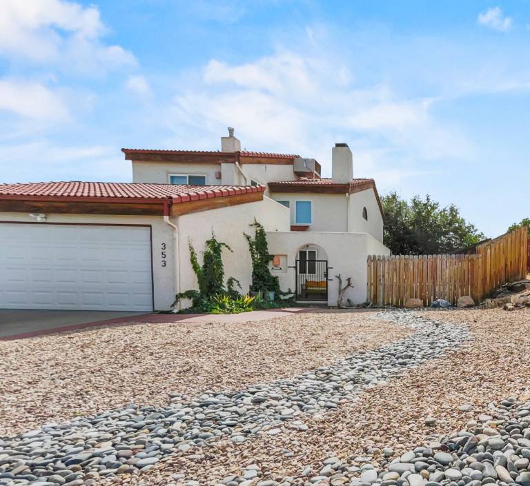 Fairway Desert Vista-Valley Views Next to Golf — photo 4