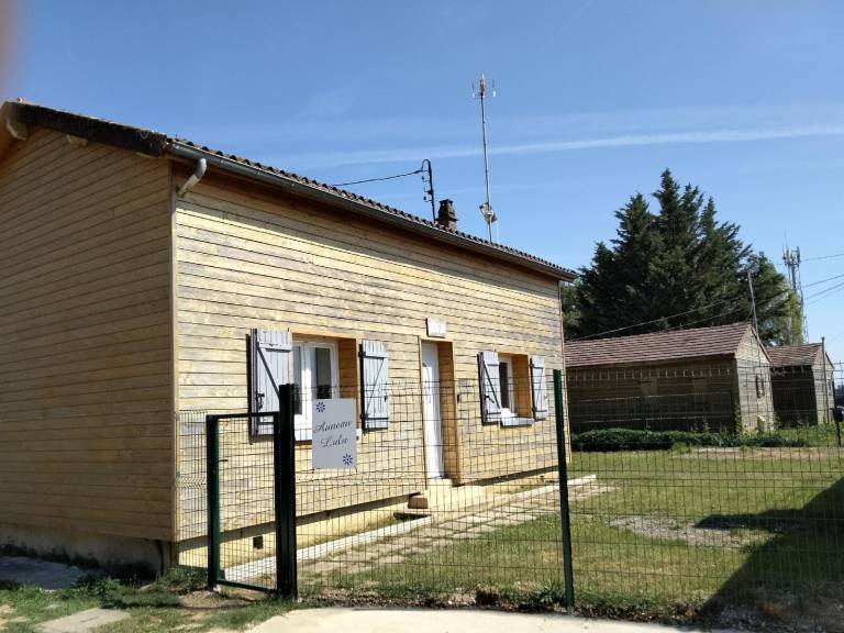 House with 1 room for 4 persons in Chartres