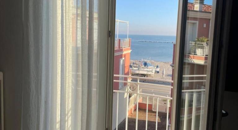 Rental apartment with 2 rooms for 4 persons in Fano
