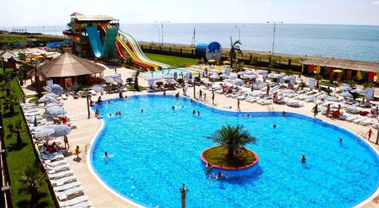 Beachfront Batumi View Apartments by GLOBALSTAY — photo 3