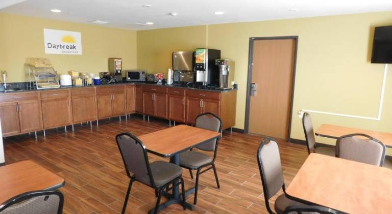 Birch Hill Suites Rochester - Med City — photo 2