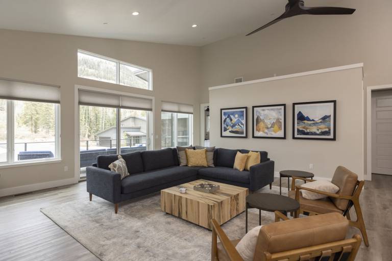 Home Across from Purg - Hot Tub, Ping Pong, Foosball, AC, Multiple Decks — photo 4