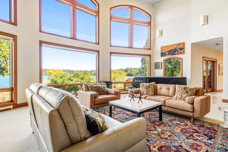 House  Poulsbo
