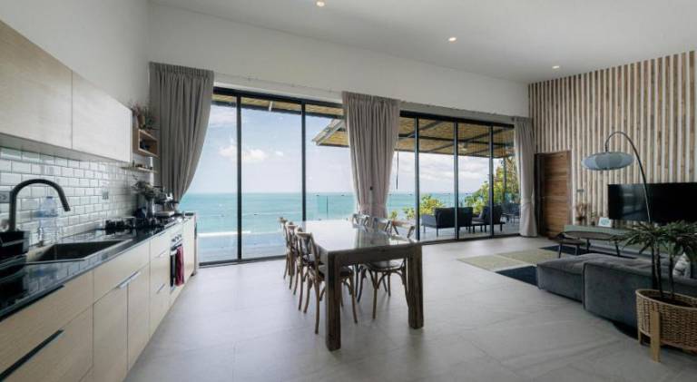 Villa with private pool & terrace — photo 2