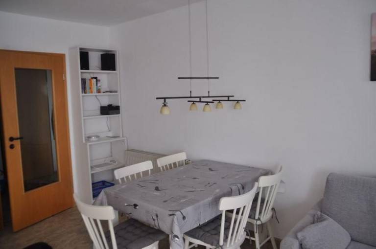 Komfortables Ferienapartment mit Balkon, WLAN und Meerblick in Orth — photo 4