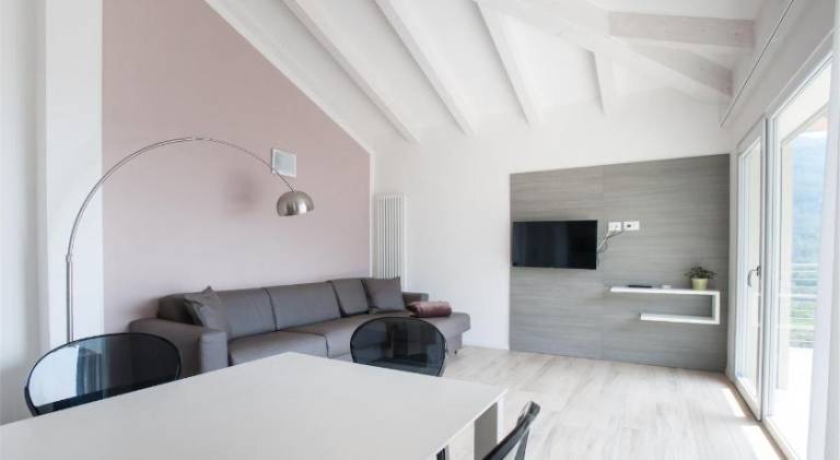Charming serviced apartment with pool, garden & patio | Close to the beach | Good for workation | Pets allowed — photo 4
