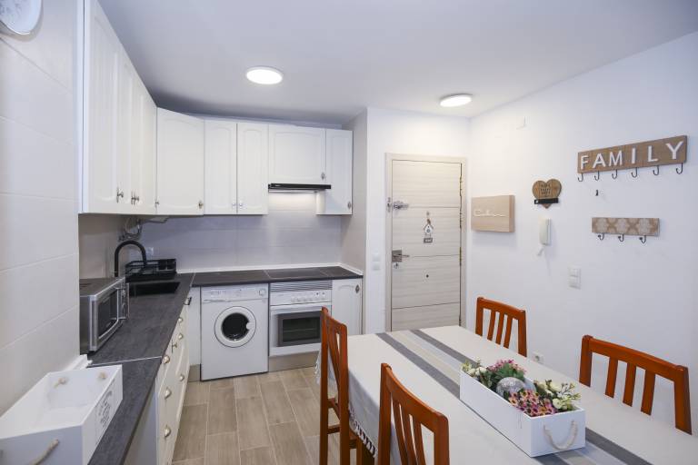 Rental apartment with patio & pool — photo 3