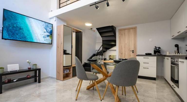LEX & LUX 3-Levels Maisonette — photo 5