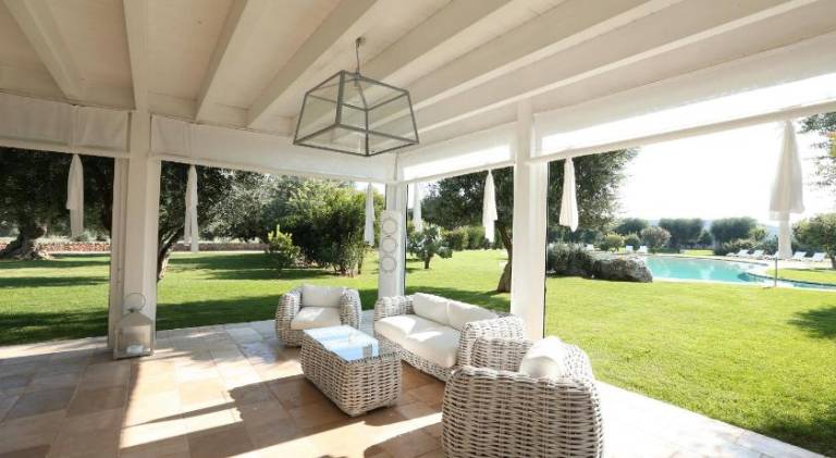 Vacation home with garden, BBQ & hot tub — photo 4