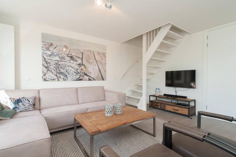 Fully equipped house with BBQ, sauna & yard | Mountain view | Pet-friendly — photo 2