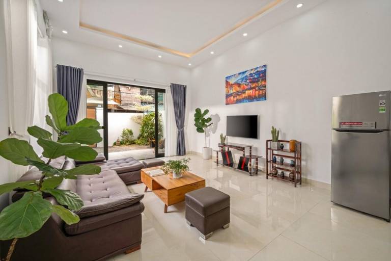 Charming vacation home | Close to Dragon Bridge | Dogs allowed in Da Nang