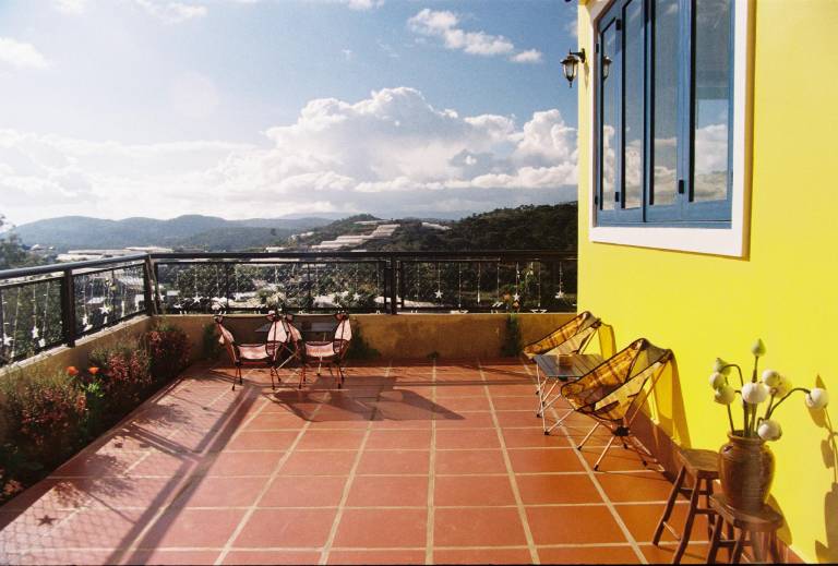 Villa with yard & barbeque — photo 3