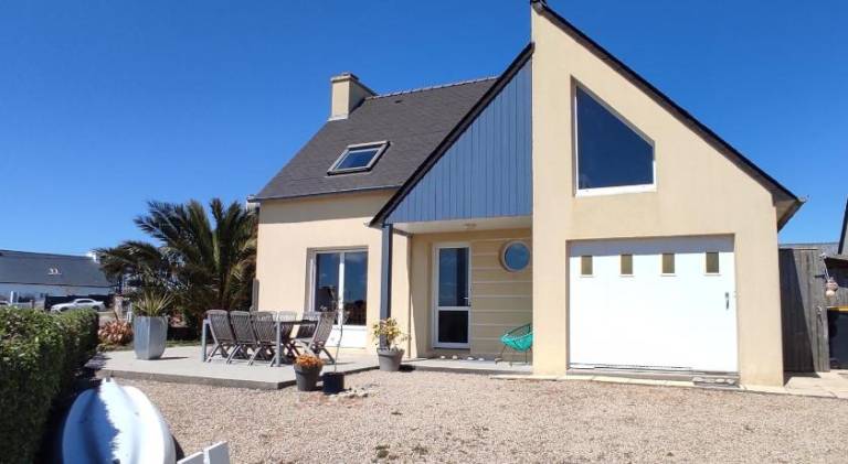 Vacation home with 3 rooms for 6 persons in Morlaix